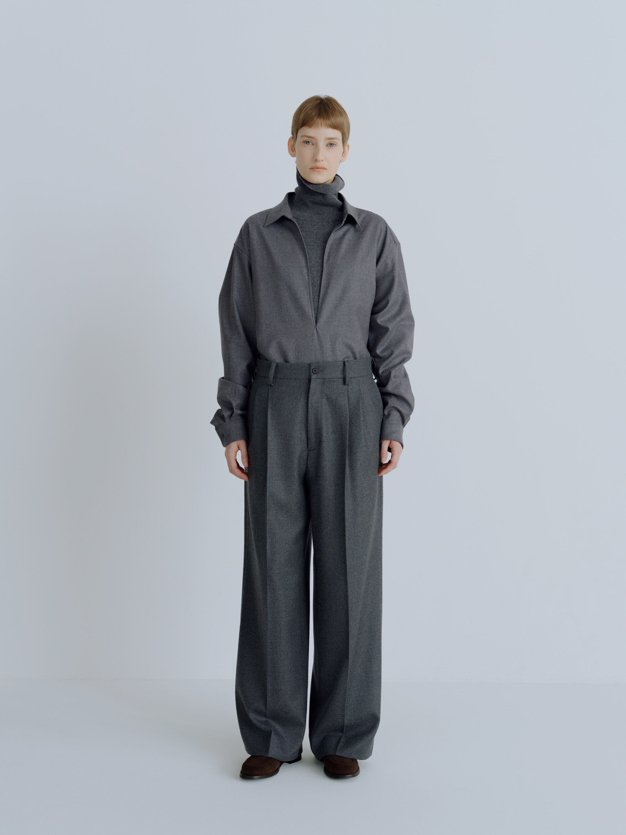 COMPRESSED FLANNEL LONG WIDE TROUSERS