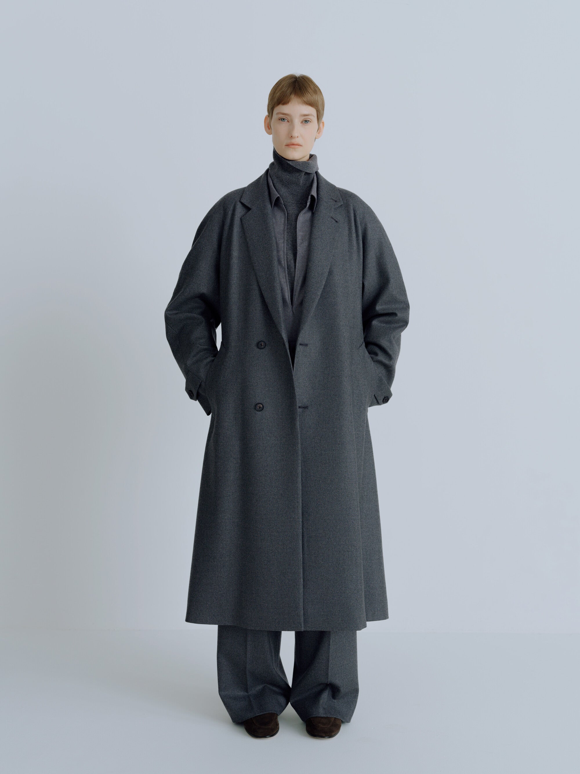 COMPRESSED FLANNEL RAGLAN SLEEVE NOTCH LAPEL COAT