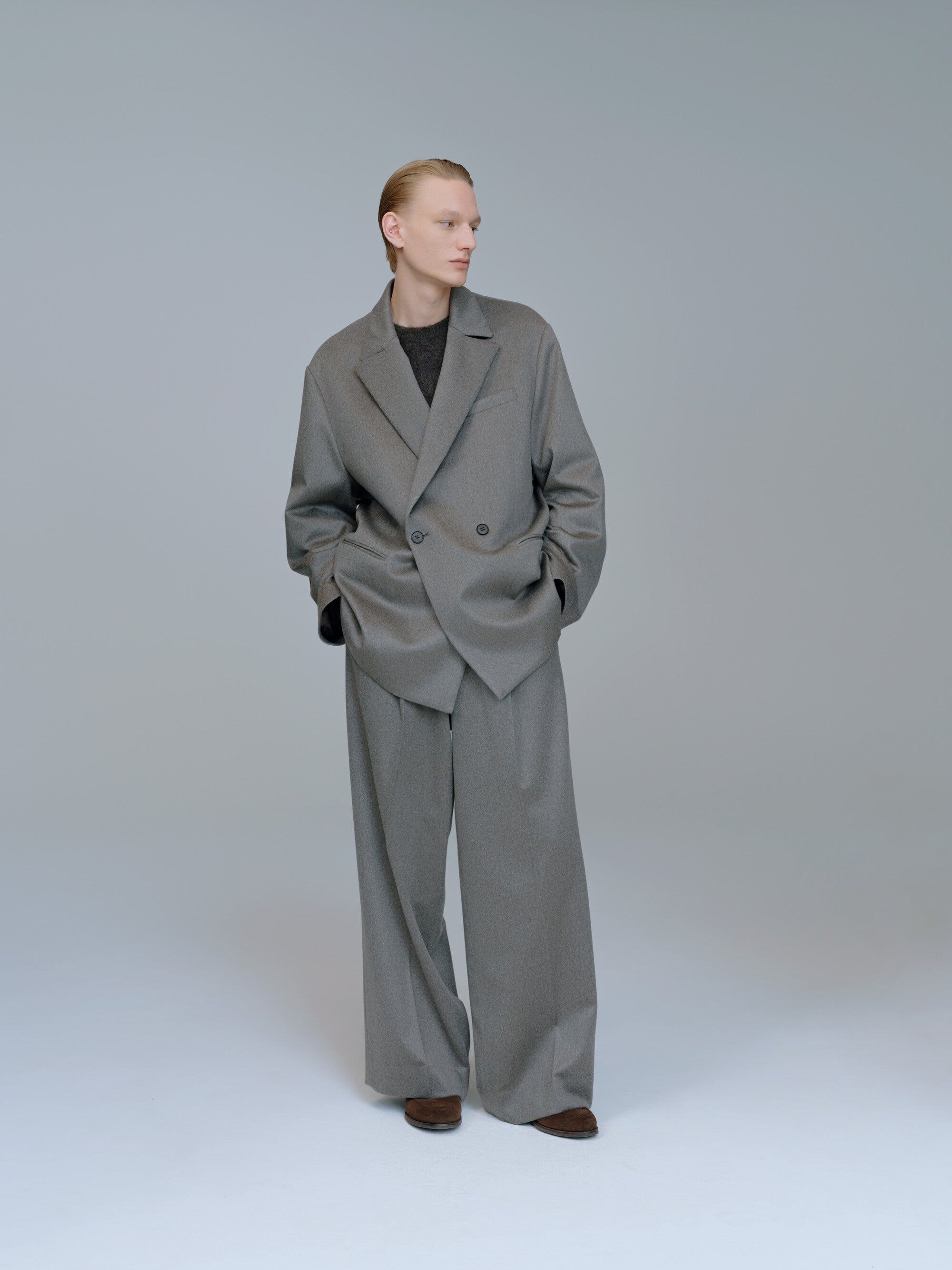 PURE CASHMERE OVERSIZED PEAK LAPEL JACKET