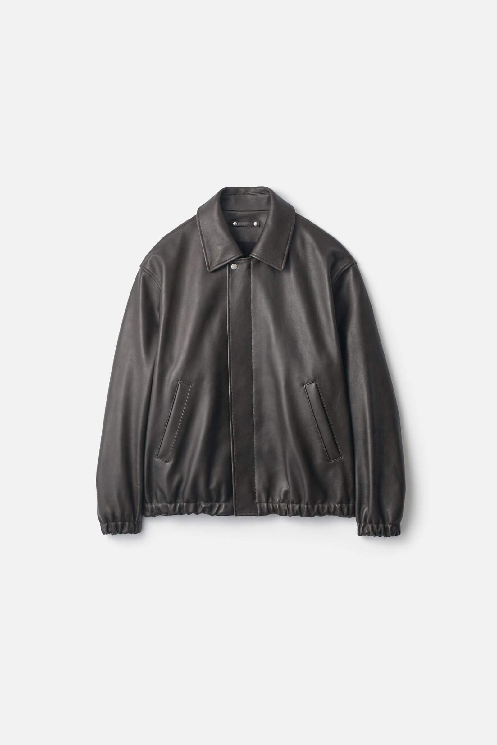 しなやかなシープレザーの短丈ジャケット登場